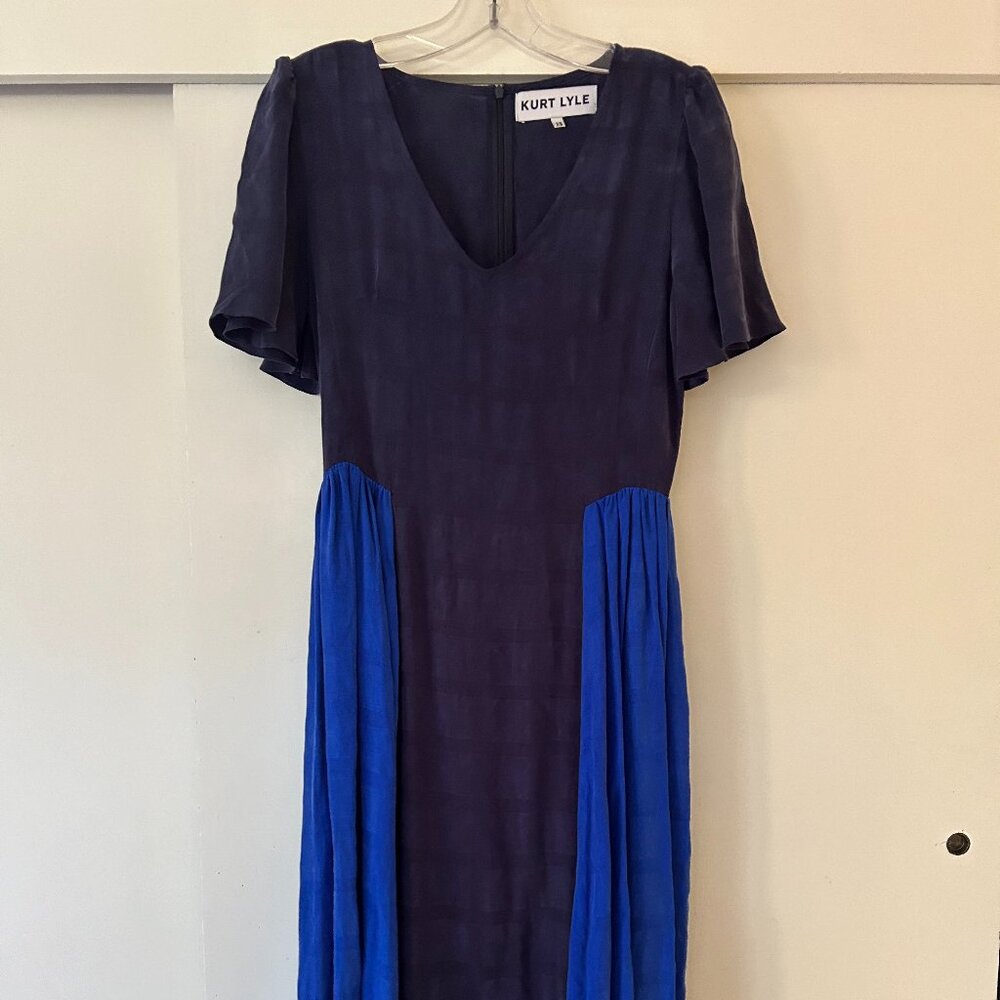Kurt Lyle Short Sleeved Dress